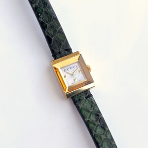 Square face gucci watch store