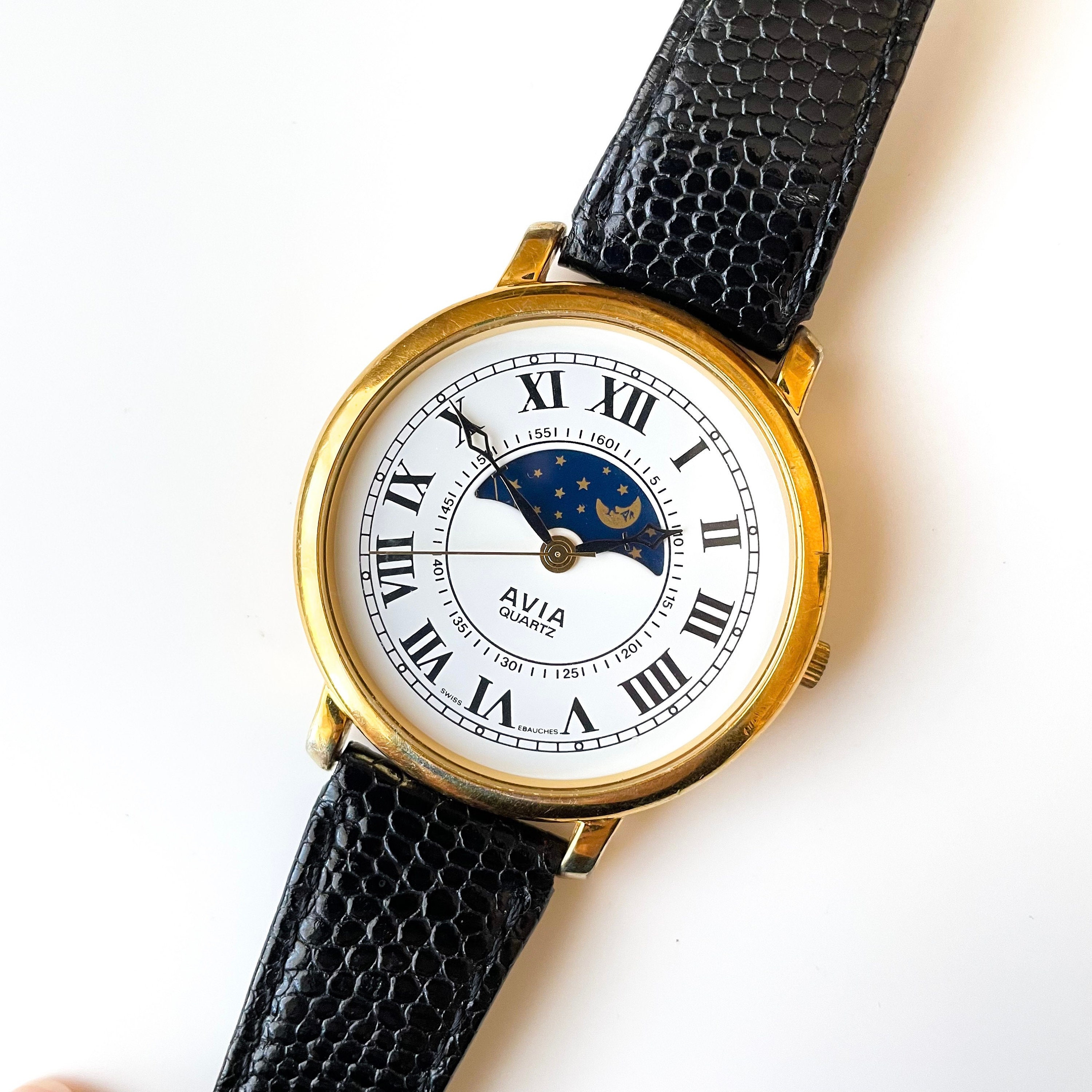 Avia quartz watch clearance