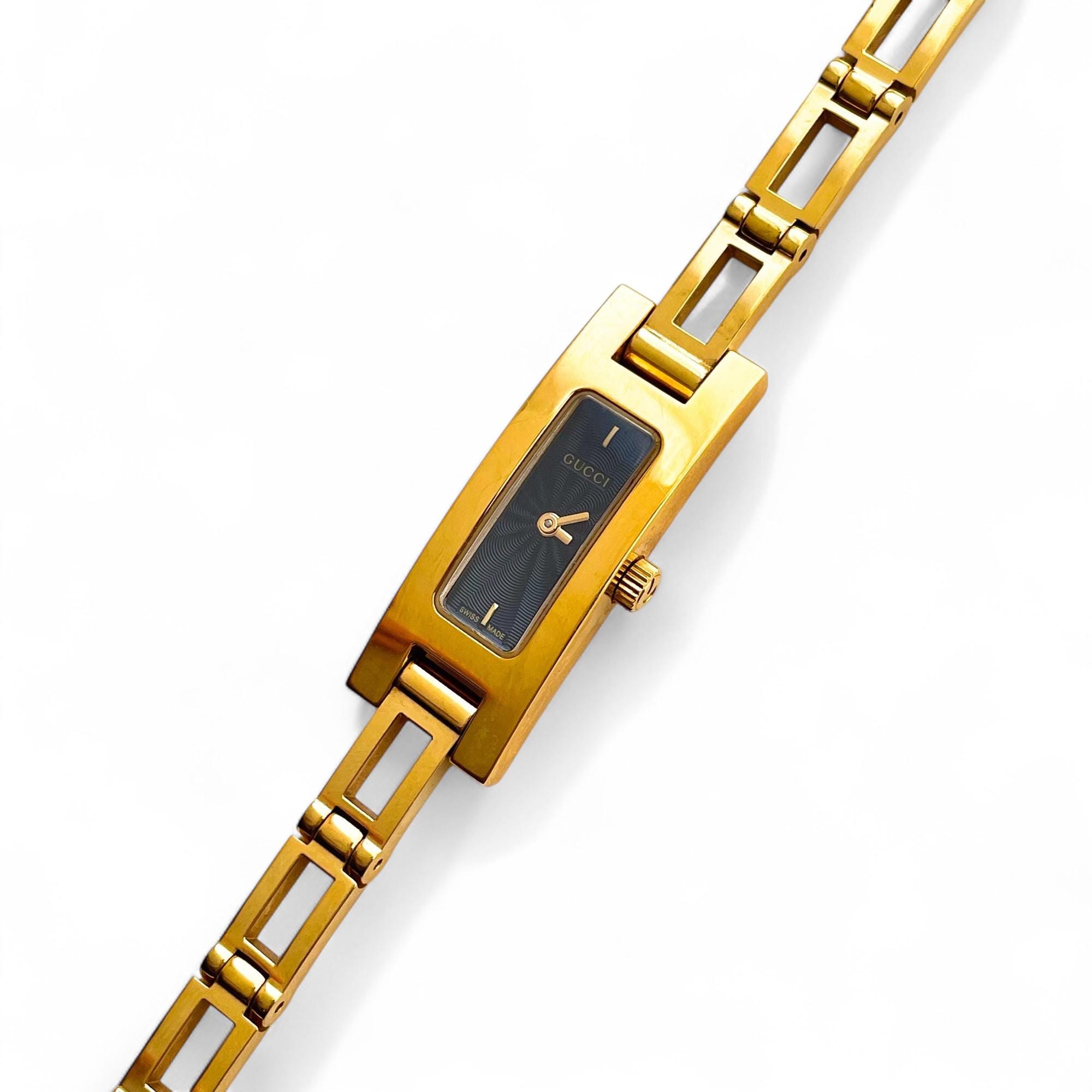 GUCCI 3900L 腕時計　ブラック×ゴールド GUCCI/グッチ レディース 腕時計 ゴールド×ブラック文字盤