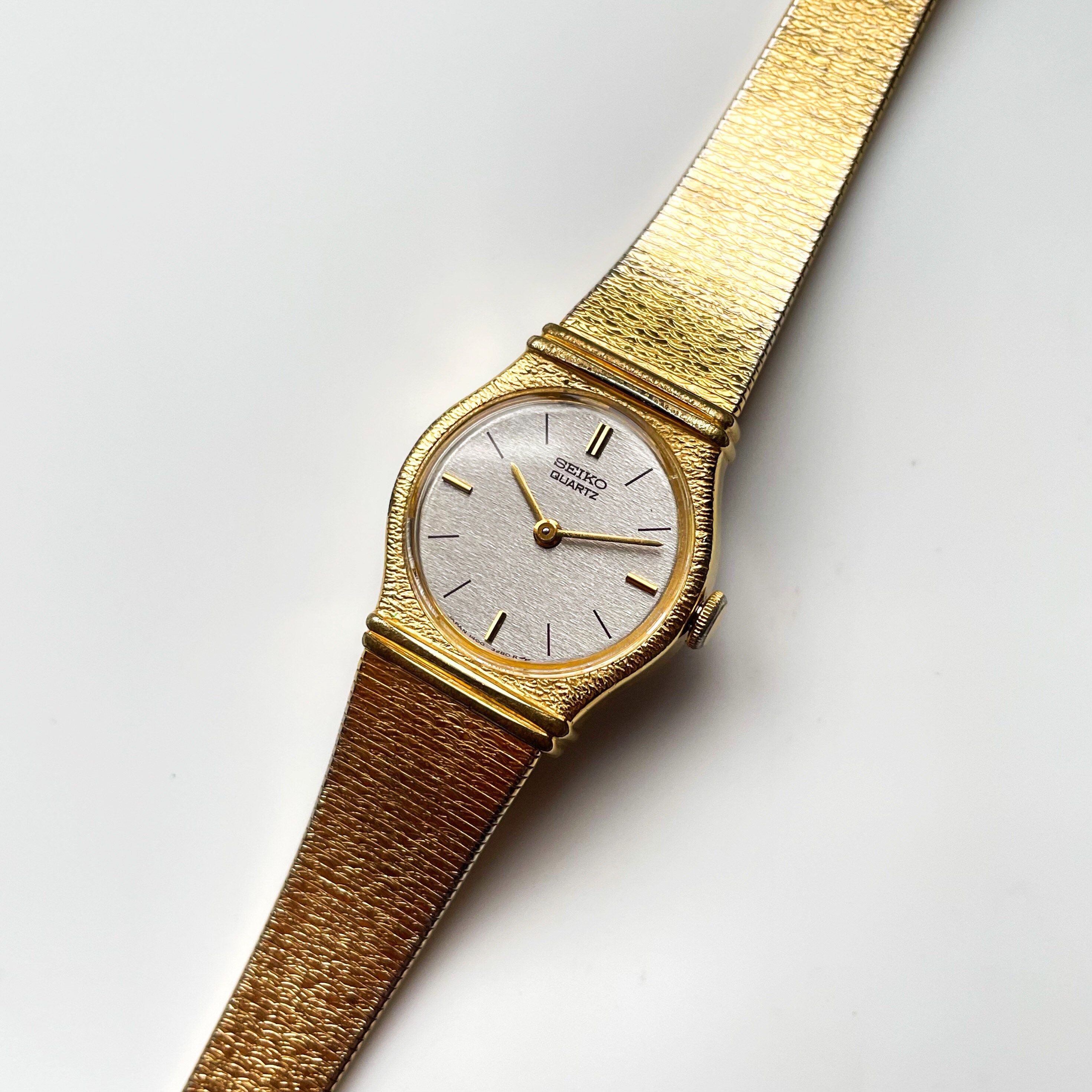 Seiko gold tone top watch women's vintage