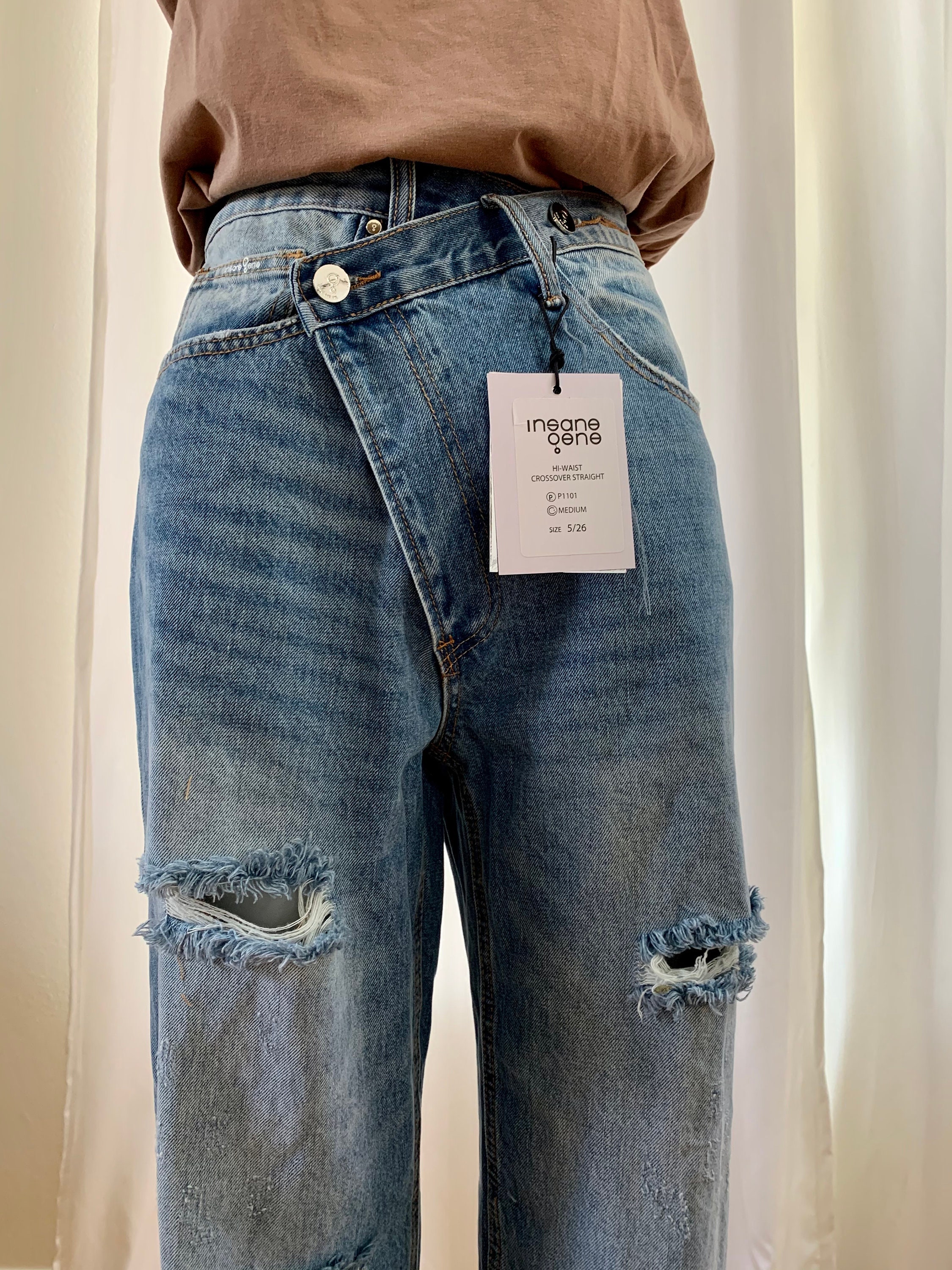 jeans that cross over in the front
