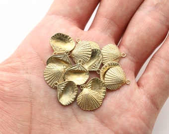 RAW BRASS, Scallop shell charm, Brass, Jewelry making supplies, Brass pendant, 5 pcs, [RN3-G10]