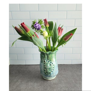 Green tall pottery vase, big minimalistic jar for flowers and bouquets, handmade ceramic pot, modern home decor, cardinal bird, Canada