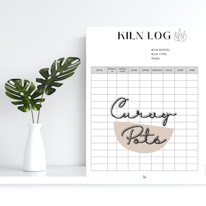 以下が含まれることがあります： 白い紙に黒いグリッドと「KILN LOG」という文字が書かれている。 「Curvy Pots」という文字が、薄い茶色の背景に黒い筆記体で書かれている。