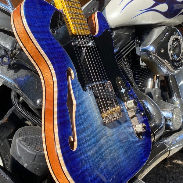 Blue Crush Twin Flame dünne Linie T Gitarre