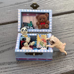 Dollhouse Toy Box