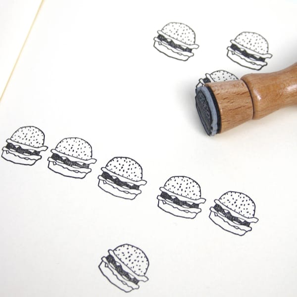 Mini tampon hamburger en bois et caoutchouc, fabrication artisanale française, idée cadeau kawaï, diamètre 2 cm