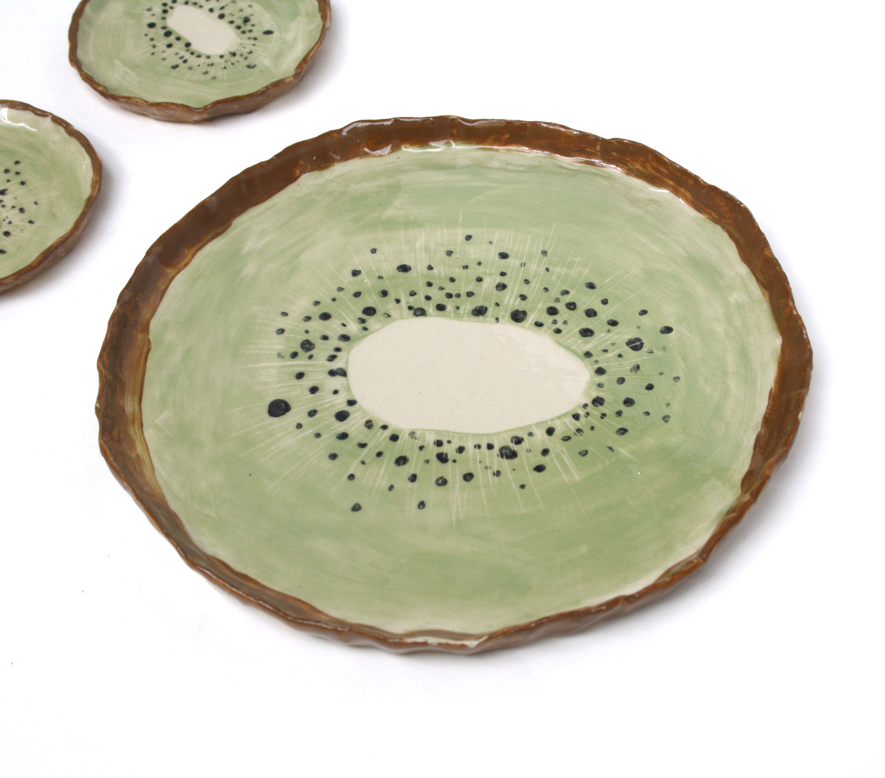 Assiette Kiwi en Grès Émaillé, Pièce Unique, Émail Brillant, Céramique Contemporaine Fabriquée à La 