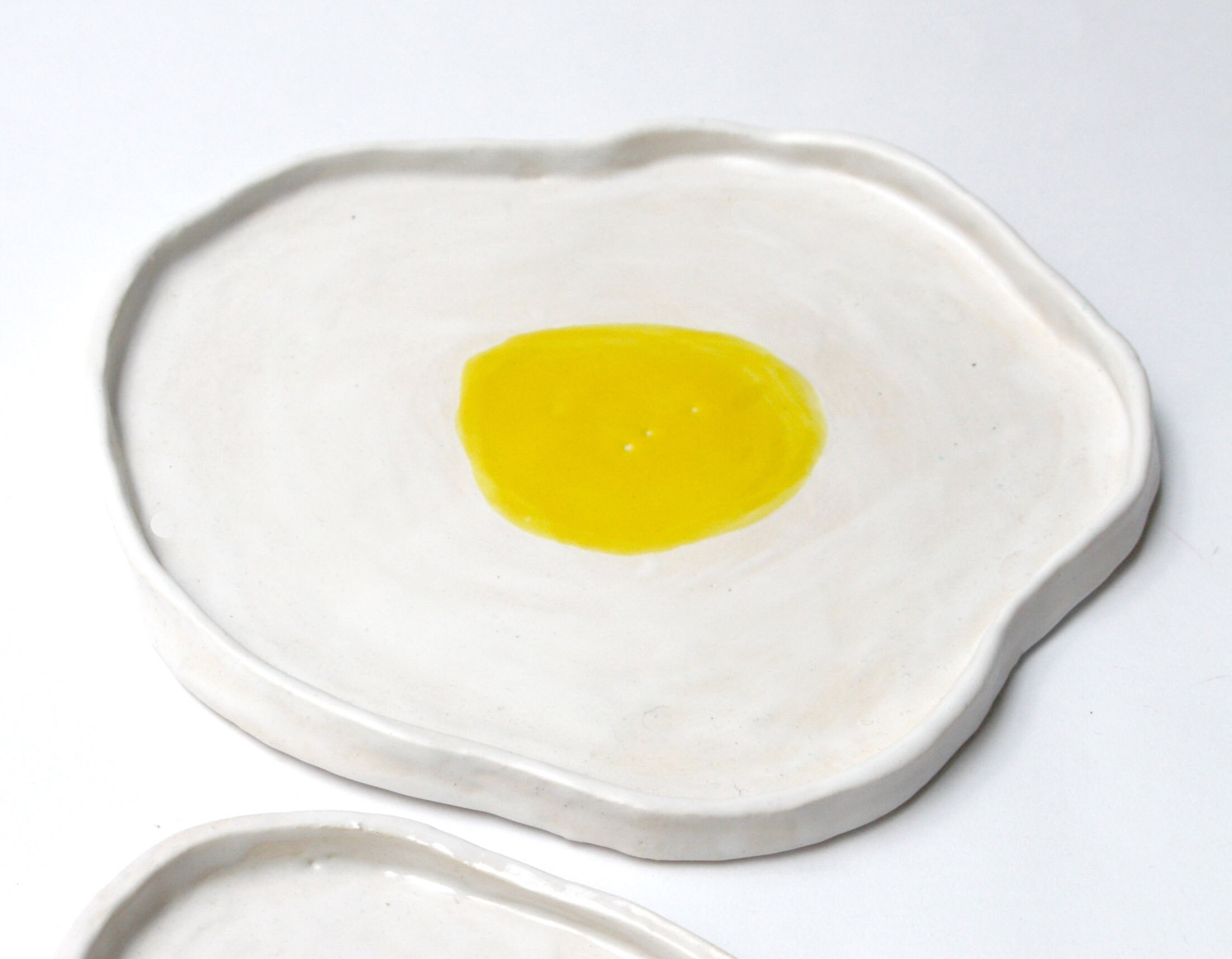 Plat Oeuf Au Plat en Céramique, Assiette Grand ou Petit Modèle, Céramique Contemporaine Fabriquée à 