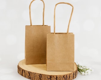 Mini bolsas de regalo de papel Kraft marrón con asas retorcidas para artículos pequeños, bolsas Kraft para manualidades.