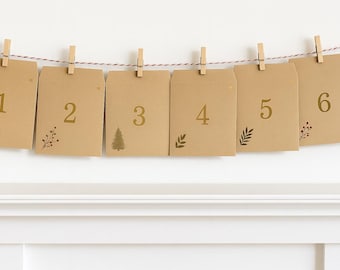 Kit para crear tu propio calendario de Adviento. Incluye 24 sobres Kraft y pegatinas.
