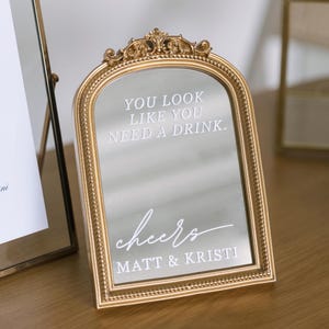 CHEERS BAR SIGN, sticker bar pour miroir, sticker bar, vous avez l'air d'avoir besoin d'un sticker, enseigne de menu de bar de mariage