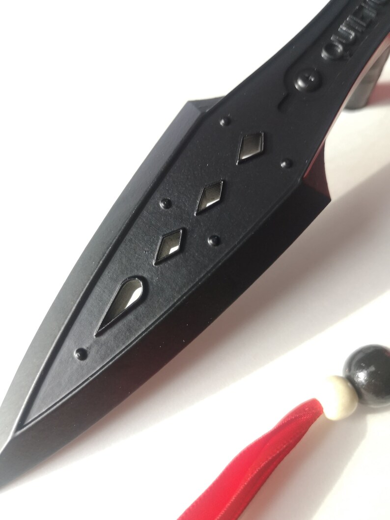 wraith kunai toy