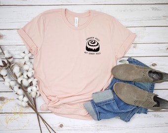 Camiseta feminista, Camiseta sin roles de género, Camiseta "Rollos de canela, no roles de género", Camiseta unisex, Camisetas feministas, Camiseta de feminismo, Igualdad de derechos