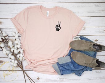 Skelett Hände Shirt, lustiges Halloween Shirt Skelett Hände Shirt, Skelett Shirt, lustiges Womens Halloween Shirt für Frauen, Peace Shirt