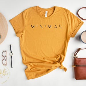 Minimaal T-shirt, minimalistisch T-shirt, minimalistisch shirt, minimaal shirt, minimale levensstijl, ravecultuur, cadeau voor minimalistische mensen, boho afbeelding 2