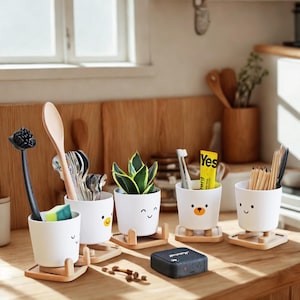 Kawaii Bear Face Desk Organizer: Multifunctional Pen, Plant, Toothbrush Holder