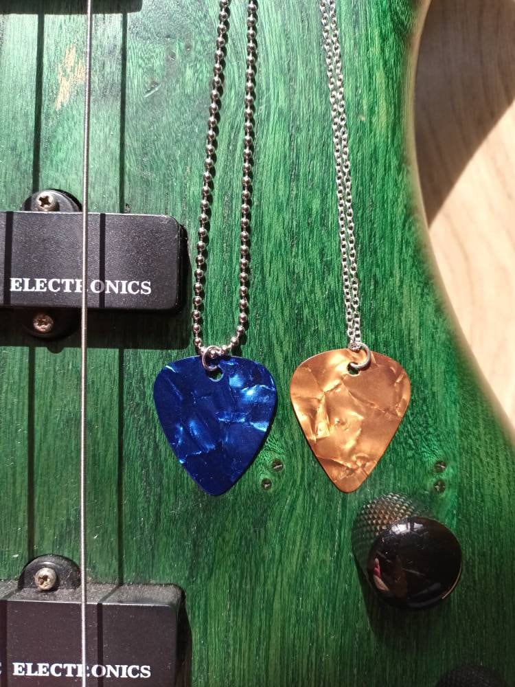 Stranger Things / Eddie Munson / Guitar Pick Necklace Etsy Finland