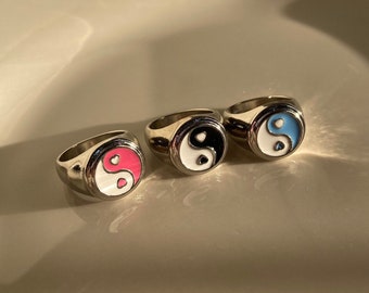 Silver Yin Yang Ring, Trendy Jewelry (Sizes 6/7/8)