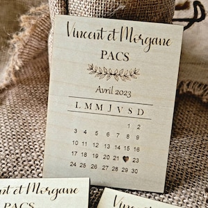 Personalized wooden calendar magnet