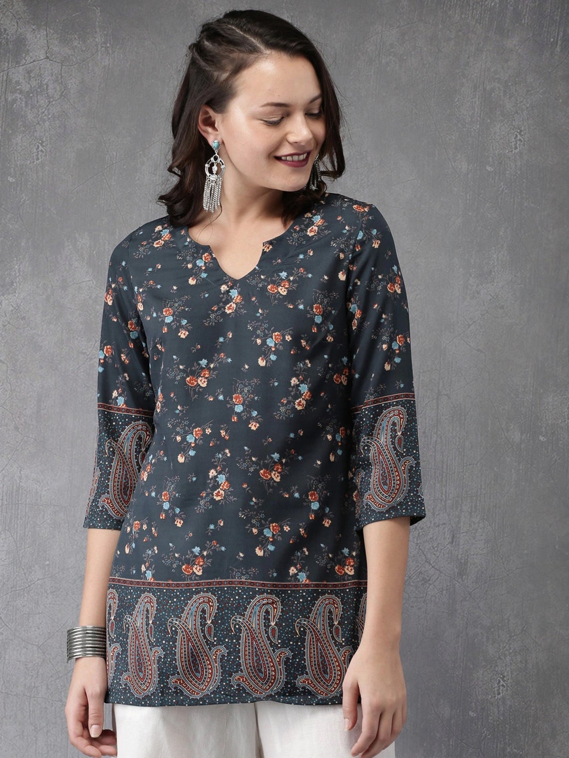 kurti with straps