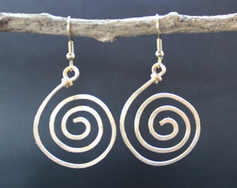 Swirl Earrings, Hammered Wire, Gold, Nickel free, Boho Jewelry, Gift for Her, Handmade, Wire Wrapped