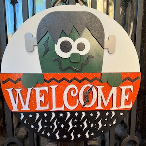 Peeking Frankenstein Sign