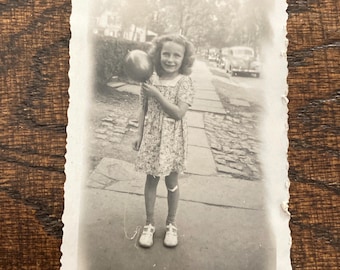 Lote de fotografías vintage en blanco y negro de los años 40 y 50: 93 fotos de personas, coches estadounidenses y más para coleccionistas, artistas, collages y scrapbooking.