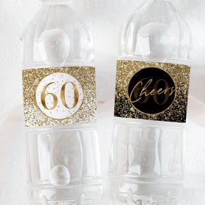 Etiqueta para botella de agua de 60 cumpleaños con purpurina dorada, negra y blanca, ideal como decoración para fiestas. ¡Saludos por los 60 años! Envoltorio para bebidas, servilletas y sobres imprimibles.