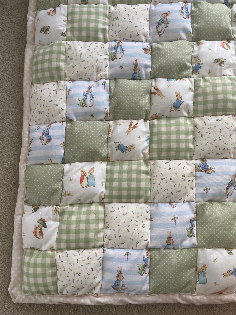 Peter Rabbit Couette houppette pour bébé image 1