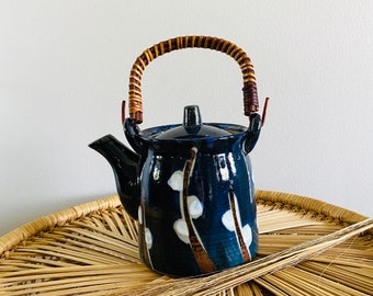 Traditional Chinese Porcelain and Wicker Teapot 70s 3-4 Cup Porcelain Gilt Trimmed Teapot Wicker Handle