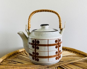 Traditional Chinese Porcelain and Wicker Teapot 70s 3-4 Cup Porcelain Gilt Trimmed Teapot Wicker Handle