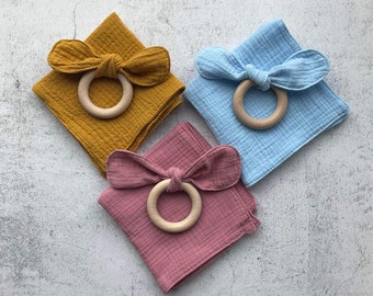 Personalized Baby Wooden Circle Teether with Tie, Name Engraved Wooden teether and Burp Cloth