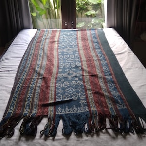 handwoven ikat sumba, vintage ikat, indonesia handwoven ikat, ikat wall hanging, handmade textile 260 x 80 cm, FREE SHIPPING.