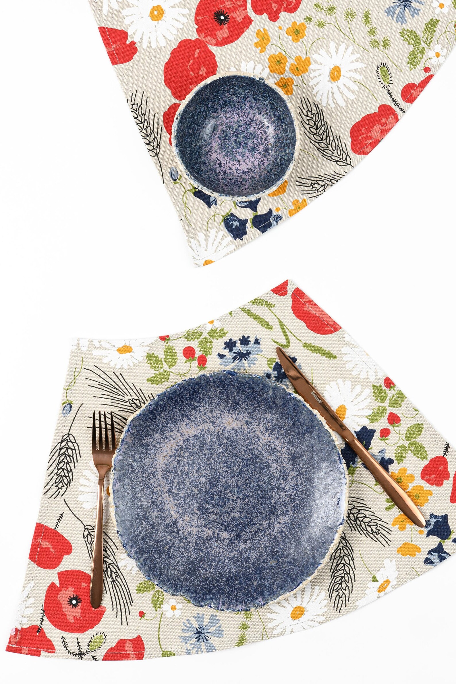 Wedge shaped placemats Floral placemats for round table Etsy