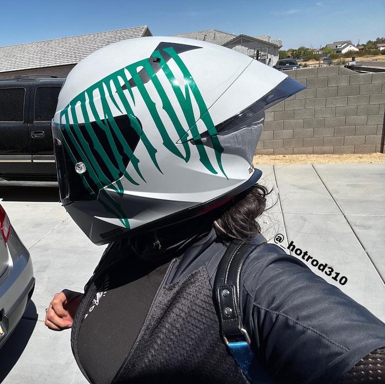 Calcomanía lateral personalizada para casco imagen 4