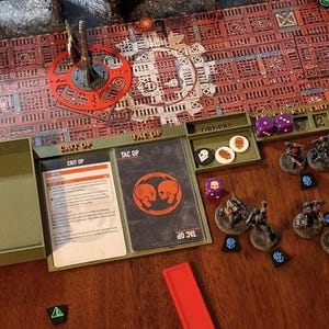 Strait. Kill Team 2024 Compatible Command centre. Score Tracker, token tray and ops card holder set. Dice based tracker.