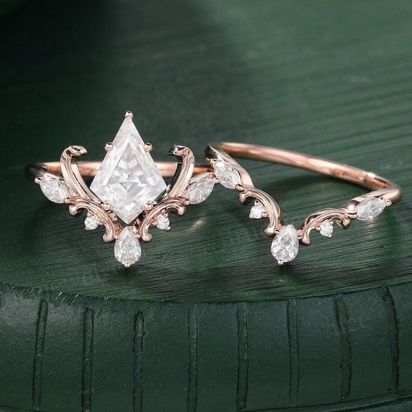 Unique Wedding Ring Set - Etsy