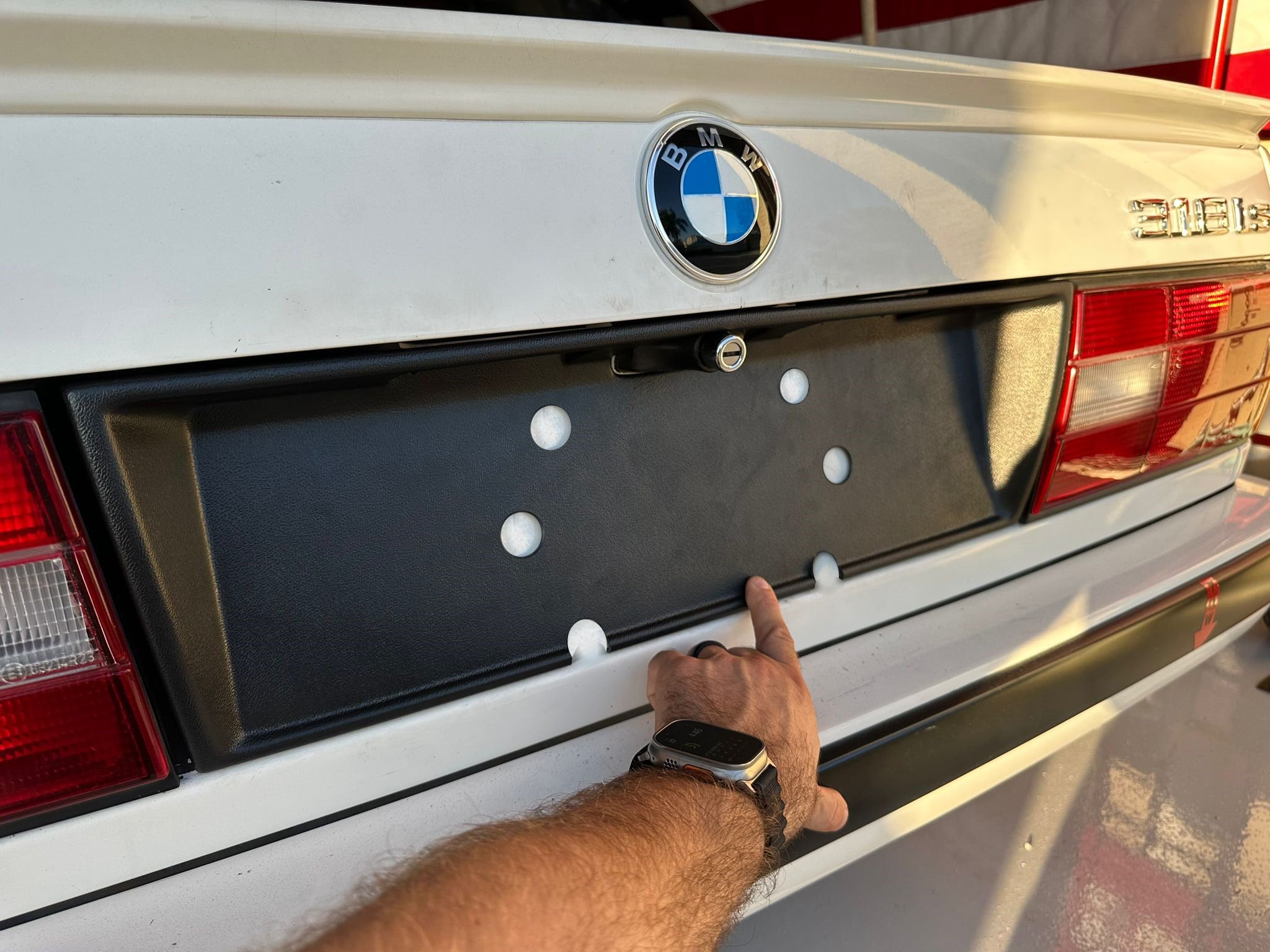 Bmw chrome license plate frame deals