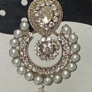 Conjunto de collar asiático con pendientes y ropa de fiesta tikka, color plata, conjunto de joyas estilo Bollywood, estilo indio, paquistaní, conjunto elegante imagen 2