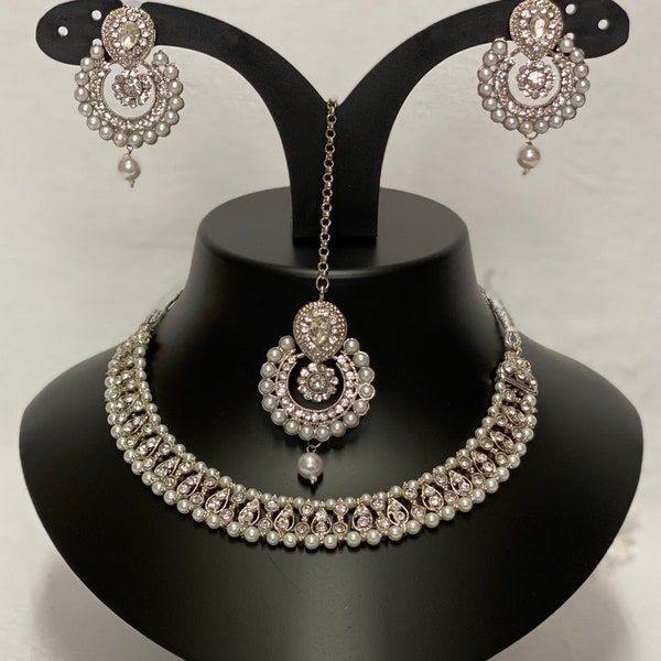 Asian Necklace set with earrings and tikka party wear, Silver colour, Bollywood style jewellery set, Indian, Pakistani style, sleek set
