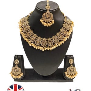 Bollywood Style Indian Jewelry Set: Necklace, Earrings & Tikka