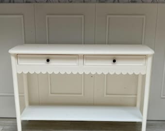 Dollhouse 1/12 scale miniature 3D console table with opening drawers. 3D printed