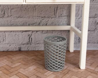 Dollhouse 1/12 scale miniature trash can