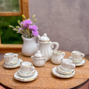 Dollhouse 1/12 scale miniature set of dishes