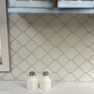 Dollhouse 1/12 scale miniature set of salt and pepper shaker. 3D printed