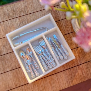 DIGITALE DATEI! Puppenhaus 1/12 Schubladen-Trennleiste für Utensilien. STL-Datei