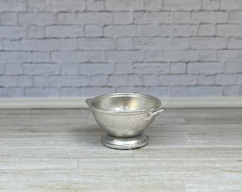 Dollhouse 1/12 scale miniature colander. 3D printed and spray painted