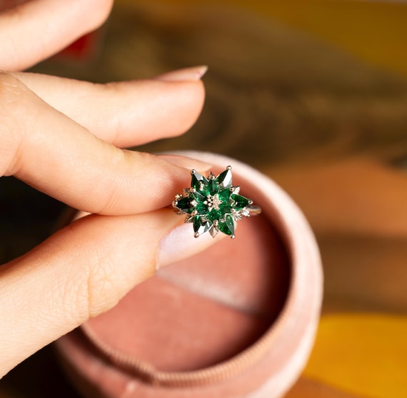 Emerald Lotus Ring, May Birthstone Ring, Green Gemstone Flower Ring, Dainty Floral Ring, Gift for Mom Jewelry, Promise Ring