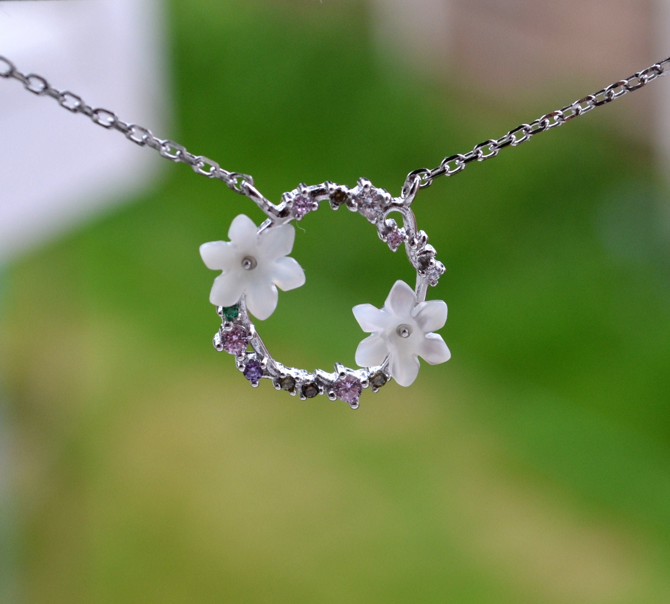 ネックレス・ペンダント [SILVER925] Mother of pearl Flower Egg Chain Necklace Mother of Pearl Flower Pendant Necklace, White Blossom Charm